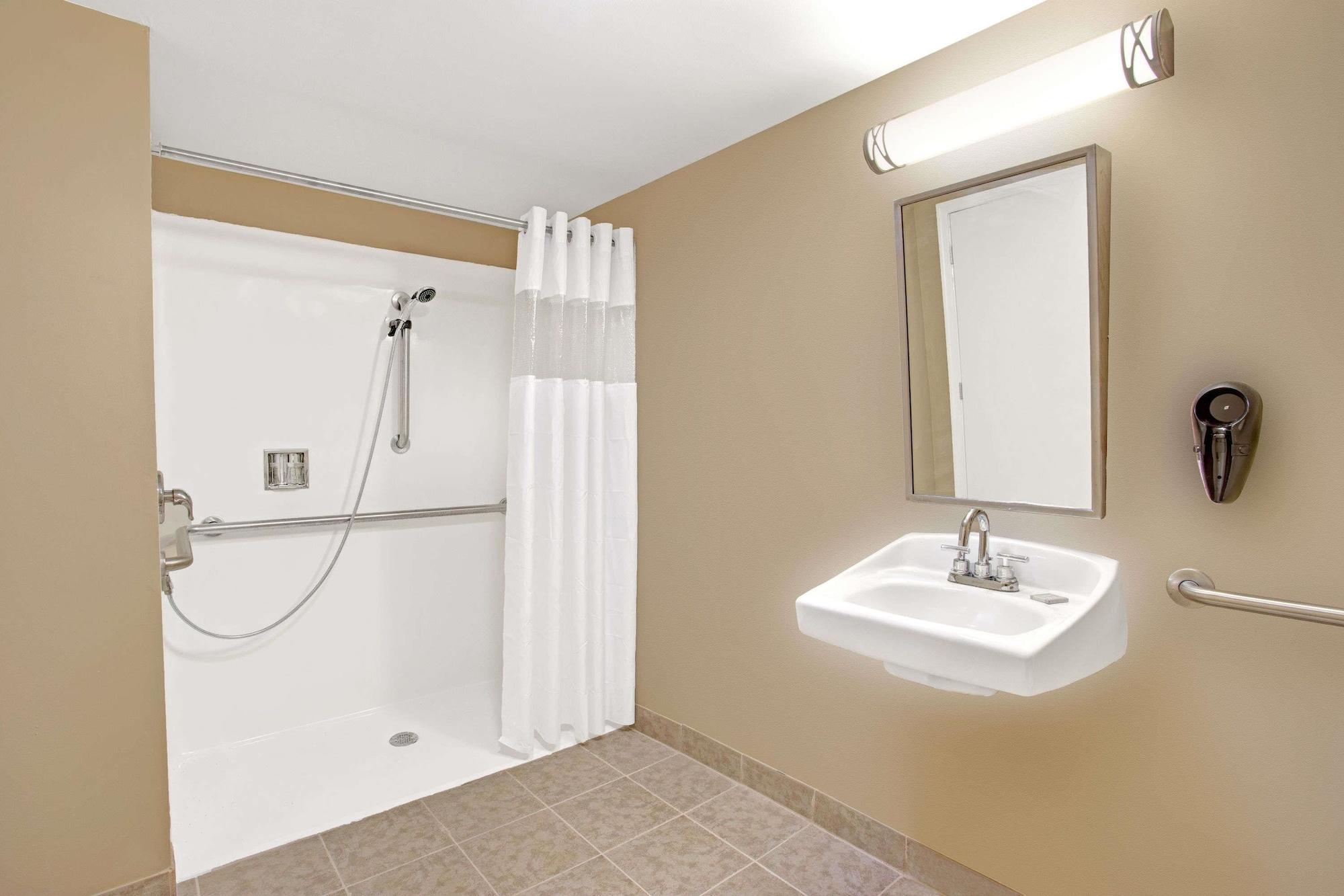 Super 8 By Wyndham Asbury Park Hotel Luaran gambar
